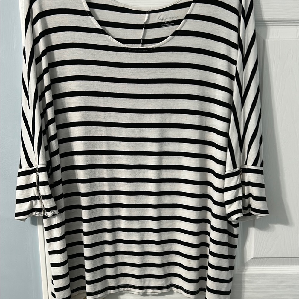 Black and White Striped Women's Topby lane Bryant size 26/28